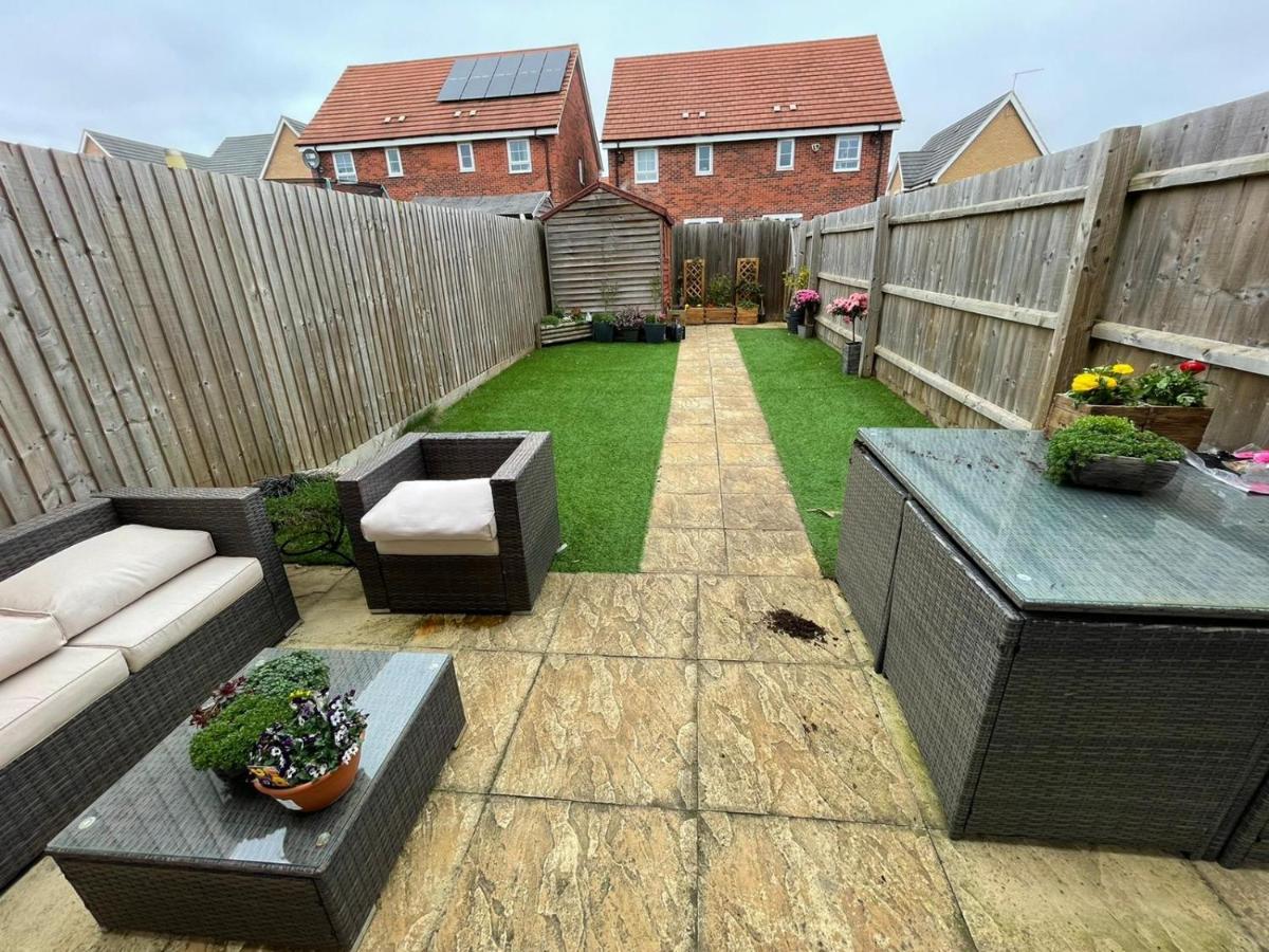 Comet Place Wellingborough Esterno foto