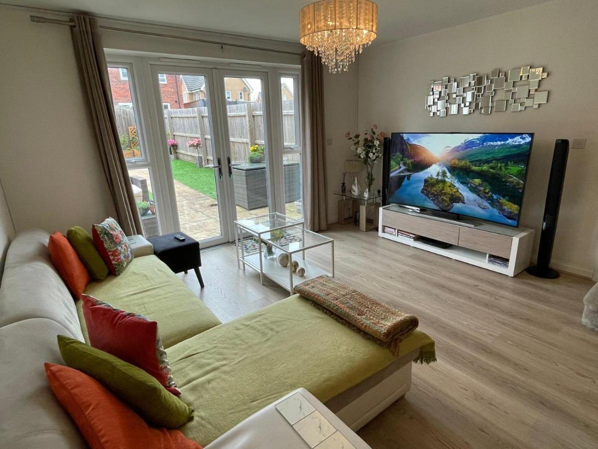 Comet Place Wellingborough Esterno foto